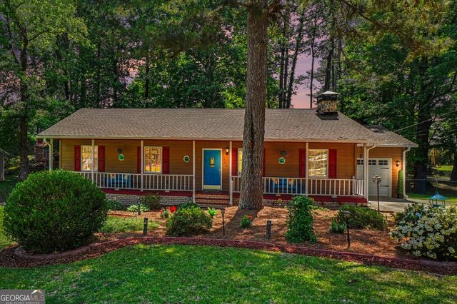 160 Ember Court, Fairburn, GA 30213
