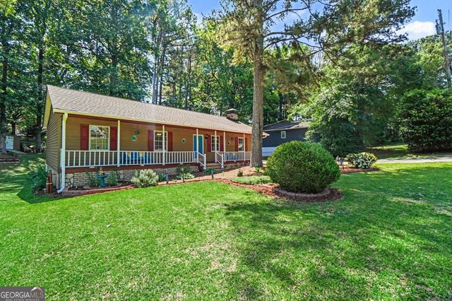 160 Ember Court, Fairburn, GA 30213