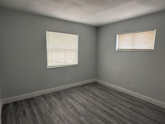 3525 Avenue J, Riviera Beach, FL 33404