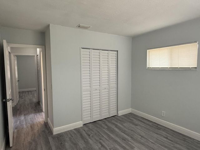 3525 Avenue J, Riviera Beach, FL 33404