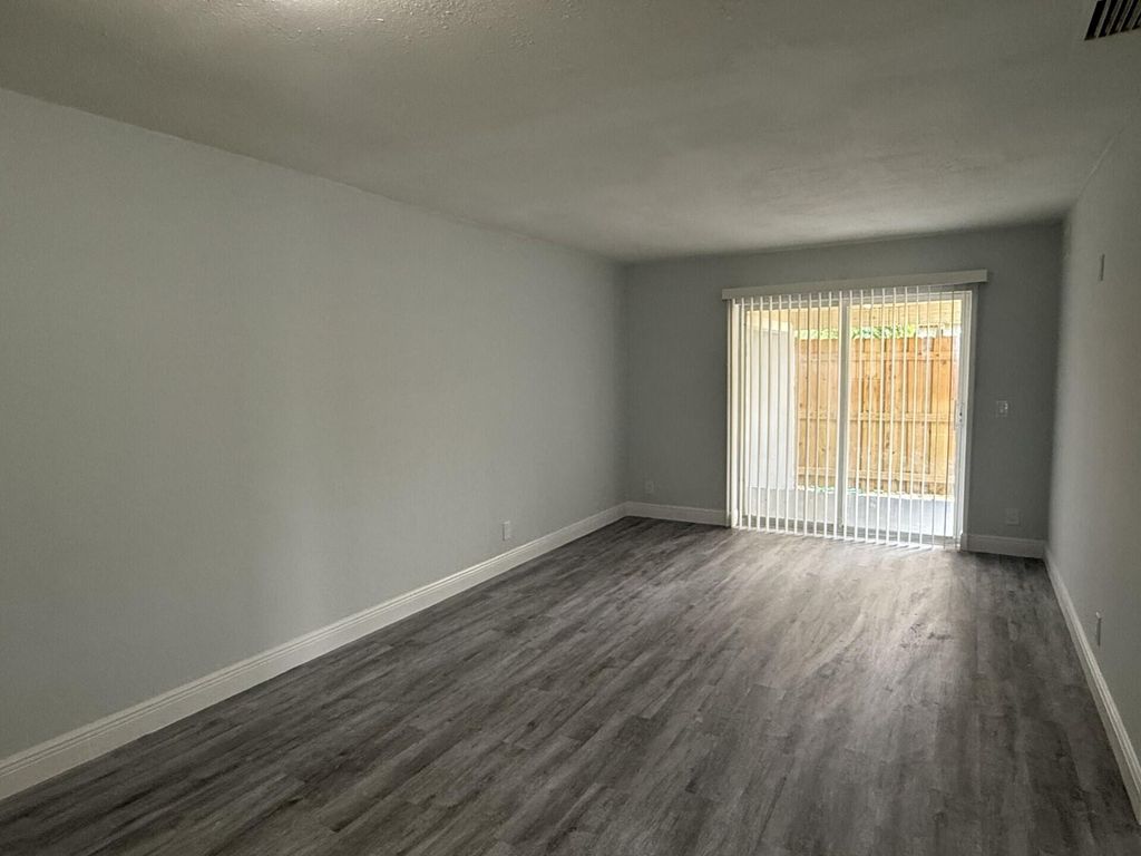 3525 Avenue J, Riviera Beach, FL 33404