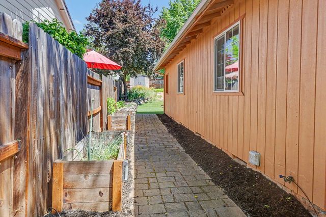 2964 Bailey Avenue, Medford, OR 97504