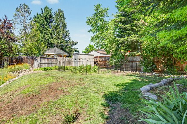 2964 Bailey Avenue, Medford, OR 97504