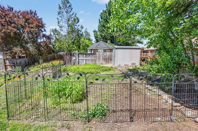 2964 Bailey Avenue, Medford, OR 97504