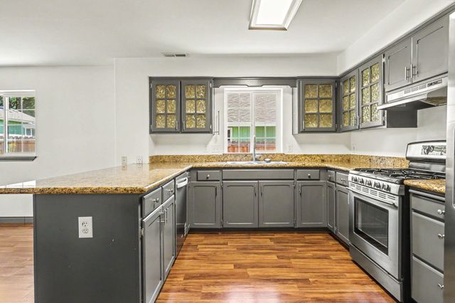 2964 Bailey Avenue, Medford, OR 97504