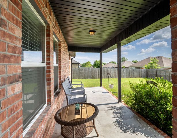 1854 S Sinclair Avenue, Fayetteville, AR 72701