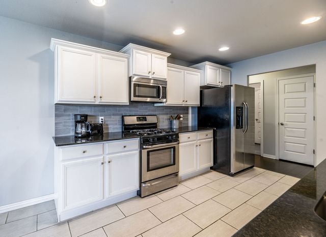 1854 S Sinclair Avenue, Fayetteville, AR 72701