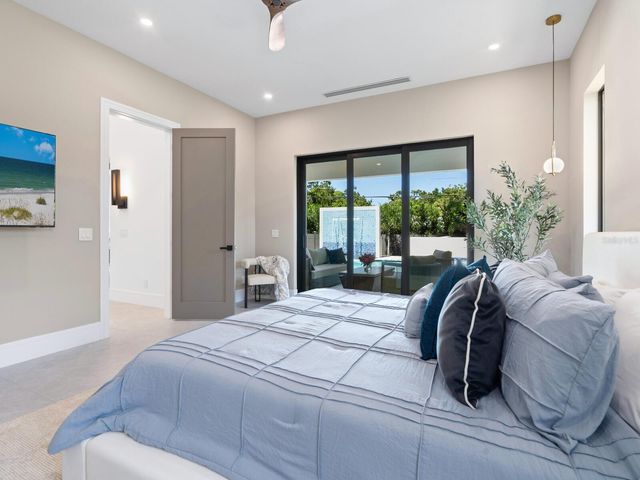 2467 HYDE PARK STREET, Sarasota, FL 34239