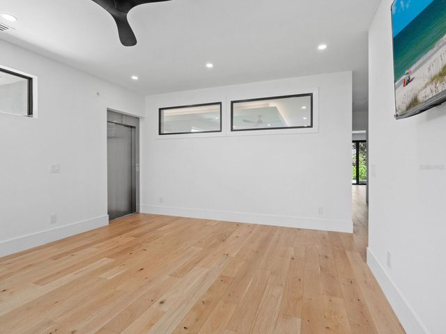 2467 HYDE PARK STREET, Sarasota, FL 34239