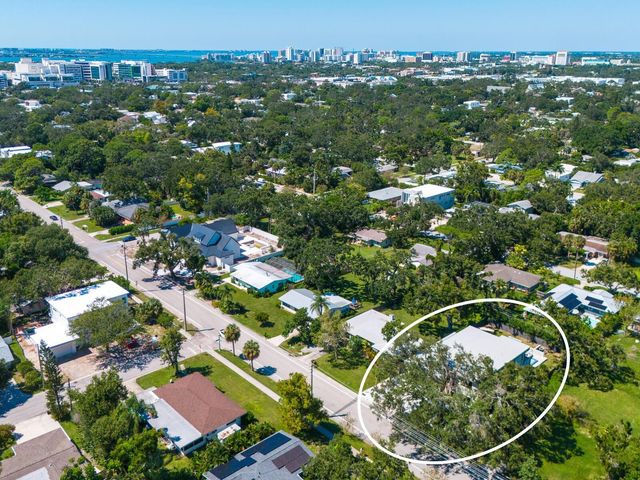 2467 HYDE PARK STREET, Sarasota, FL 34239