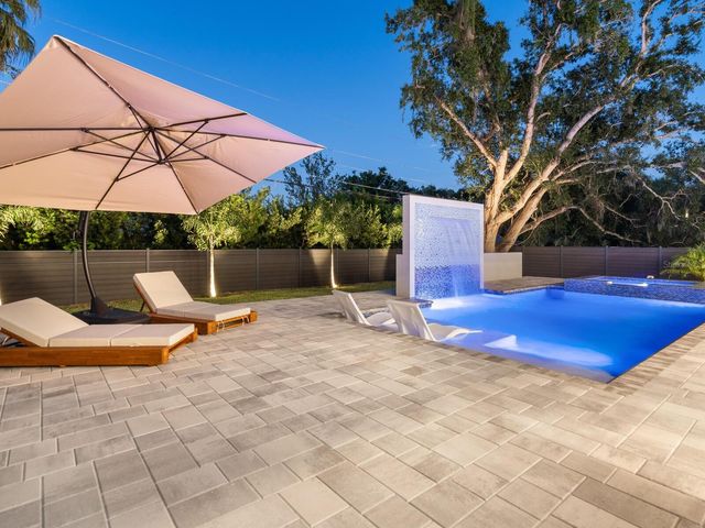 2467 HYDE PARK STREET, Sarasota, FL 34239