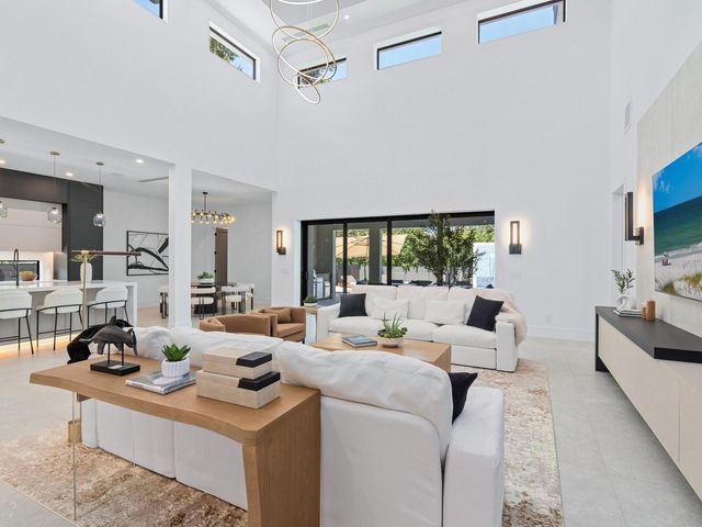 2467 HYDE PARK STREET, Sarasota, FL 34239