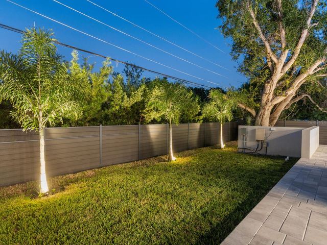 2467 HYDE PARK STREET, Sarasota, FL 34239