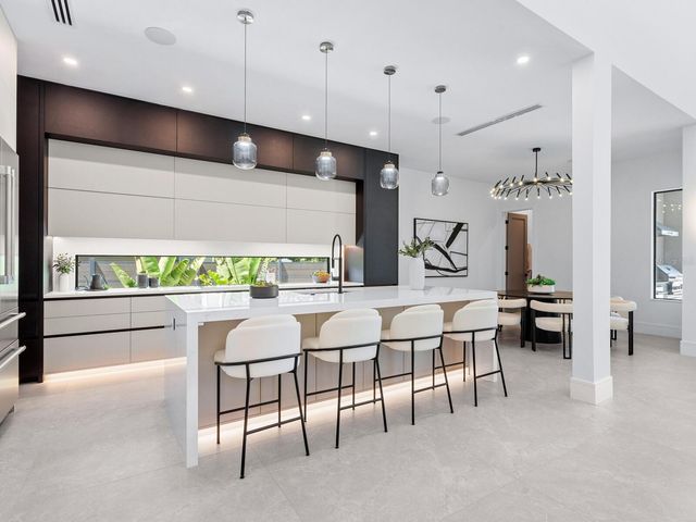 2467 HYDE PARK STREET, Sarasota, FL 34239