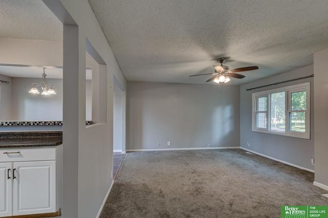 5324 S 107 Avenue, Omaha, NE 68127