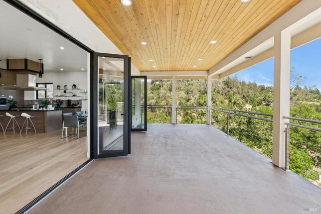 8353-8349 W Dry Creek Rd, Healdsburg, CA 95448