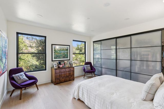 8353-8349 W Dry Creek Rd, Healdsburg, CA 95448