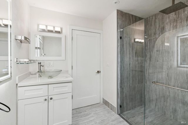 8353-8349 W Dry Creek Rd, Healdsburg, CA 95448