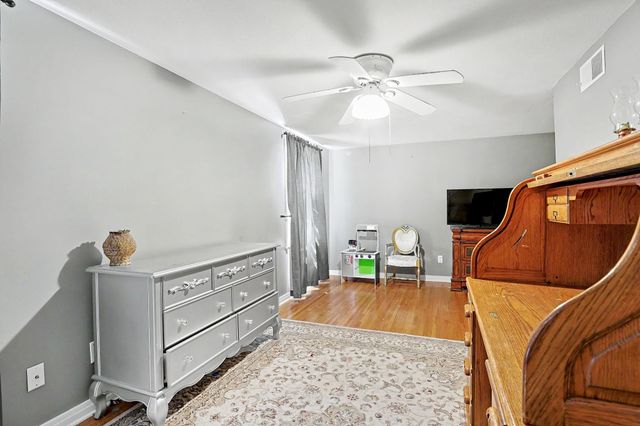2835 E Aloma, Wichita, KS 67211