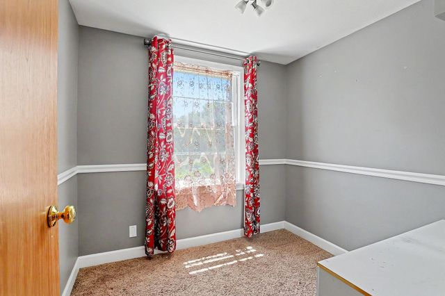 2835 E Aloma, Wichita, KS 67211
