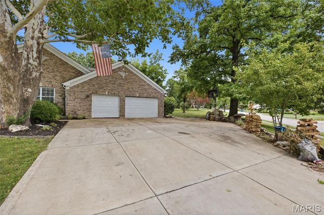 803 Streiff Lane, Ballwin, MO 63011