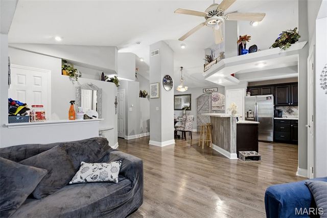 803 Streiff Lane, Ballwin, MO 63011