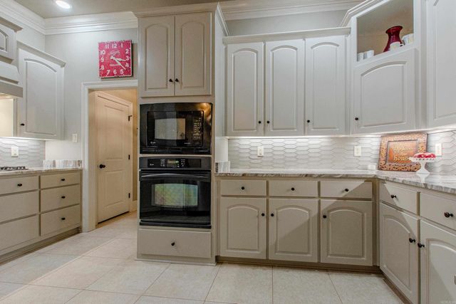 511 Cobblestone Drive, Cabot, AR 72023