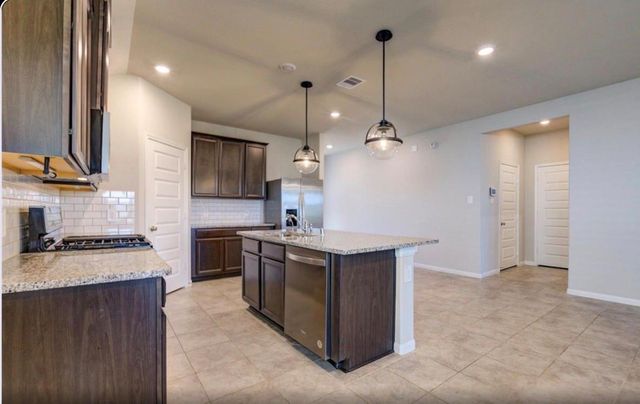 1207 Cascade Hills Drive, Rosharon, TX 77583