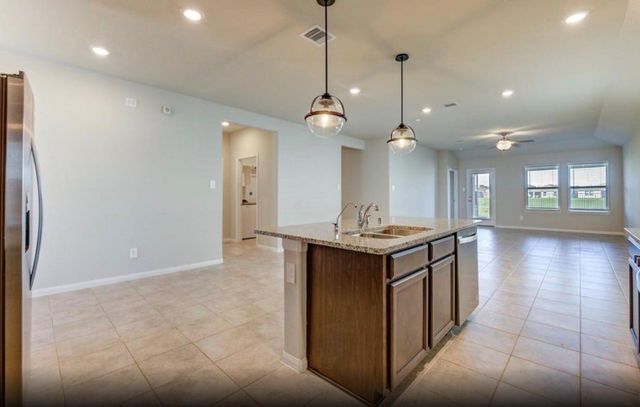 1207 Cascade Hills Drive, Rosharon, TX 77583