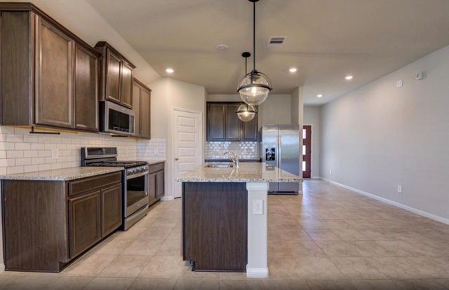 1207 Cascade Hills Drive, Rosharon, TX 77583