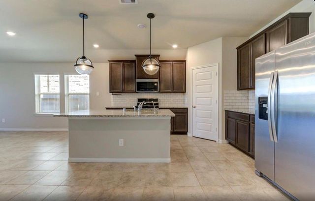 1207 Cascade Hills Drive, Rosharon, TX 77583