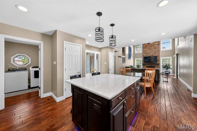 7039 Broken Oak Drive, St Louis, MO 63129
