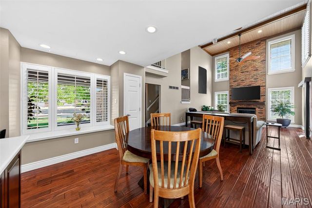 7039 Broken Oak Drive, St Louis, MO 63129