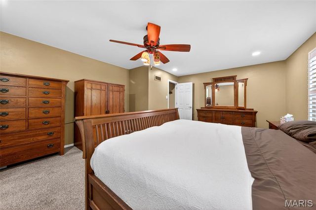 7039 Broken Oak Drive, St Louis, MO 63129