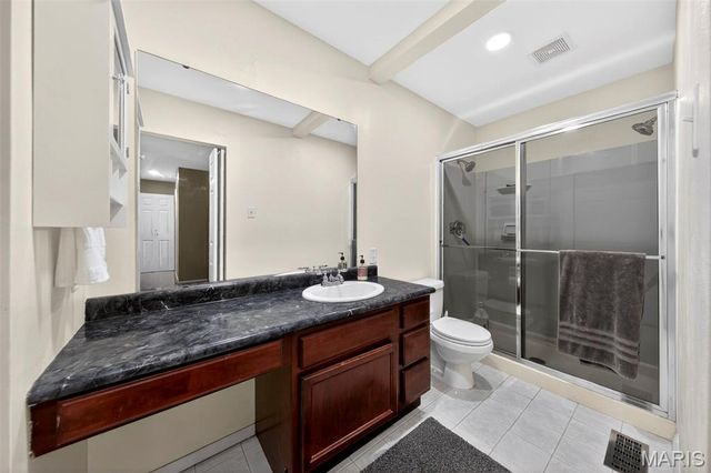 7039 Broken Oak Drive, St Louis, MO 63129
