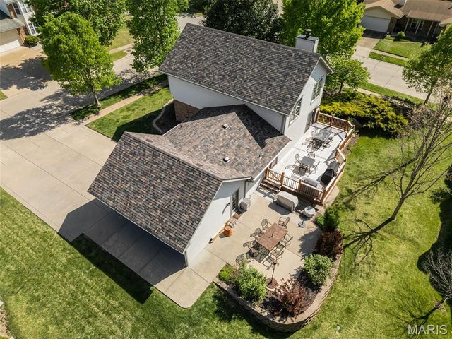 7039 Broken Oak Drive, St Louis, MO 63129
