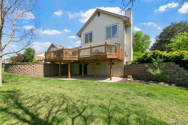 7039 Broken Oak Drive, St Louis, MO 63129