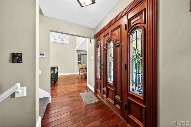 7039 Broken Oak Drive, St Louis, MO 63129