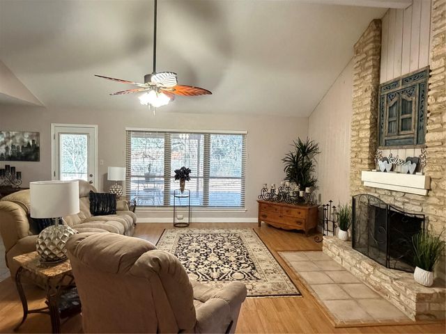 10915 Thicket TRL, Austin, TX 78750