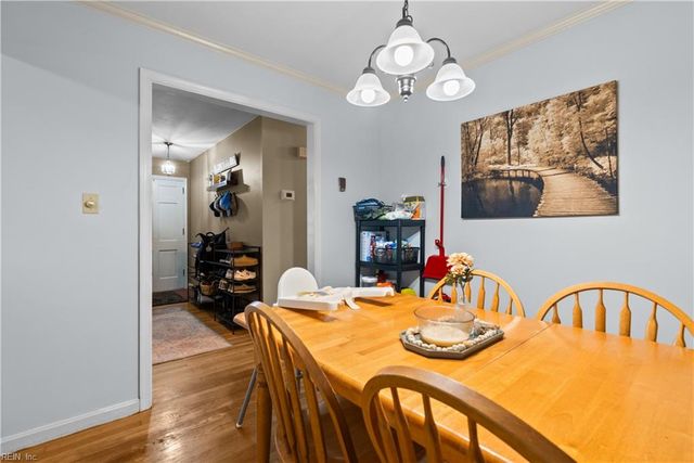 228 Shadywood DR, Newport News, VA 23602