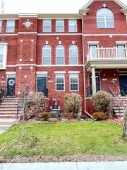 3255 Camden Drive, Troy, MI 48084