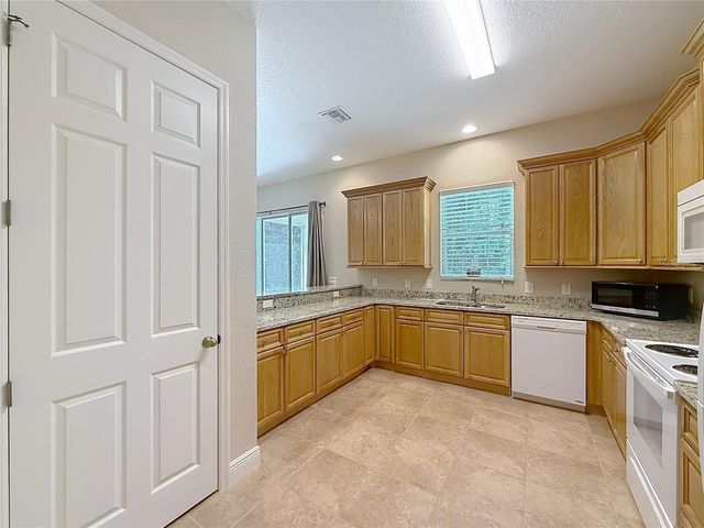 10620 NE 104TH CIRCLE, Oxford, FL 34484