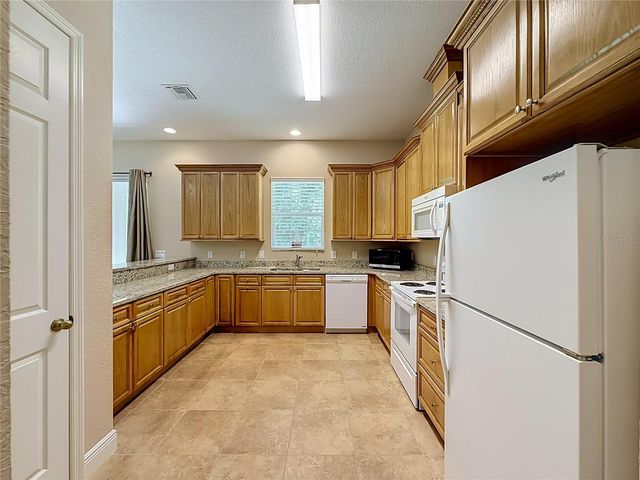 10620 NE 104TH CIRCLE, Oxford, FL 34484