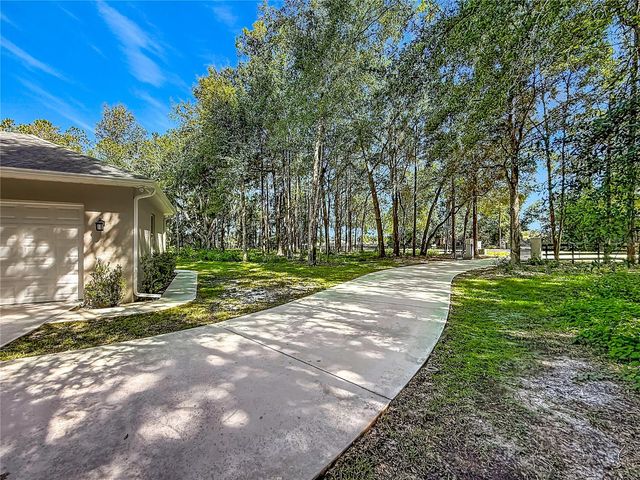 10620 NE 104TH CIRCLE, Oxford, FL 34484