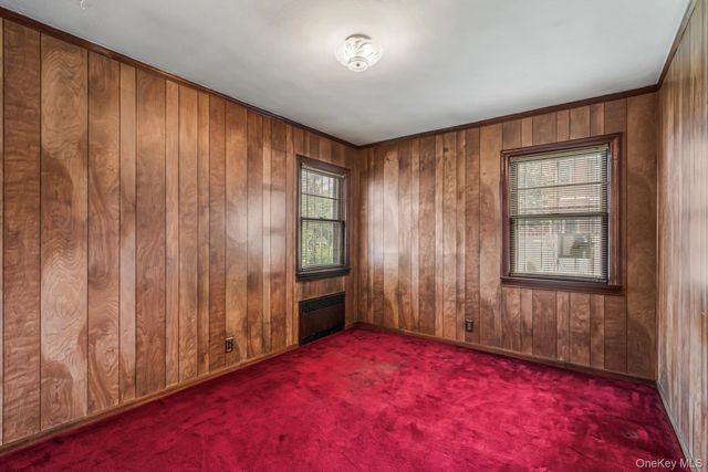 8315 264th Street, Glen Oaks, NY 11004
