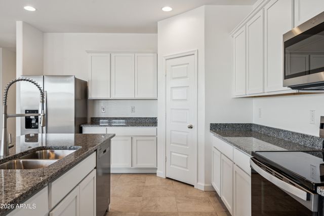 35810 N Pumpkin Drive, San Tan Valley, AZ 85140