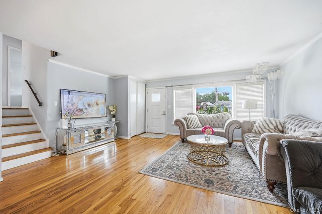 58 Dexter Road, Yonkers, NY 10710
