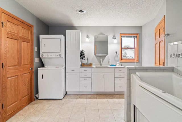 641 Youlon STREET N, West Salem, WI 54669