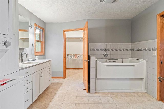 641 Youlon STREET N, West Salem, WI 54669