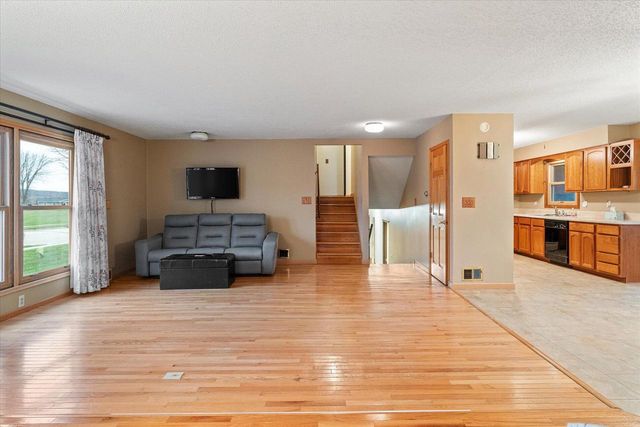 641 Youlon STREET N, West Salem, WI 54669